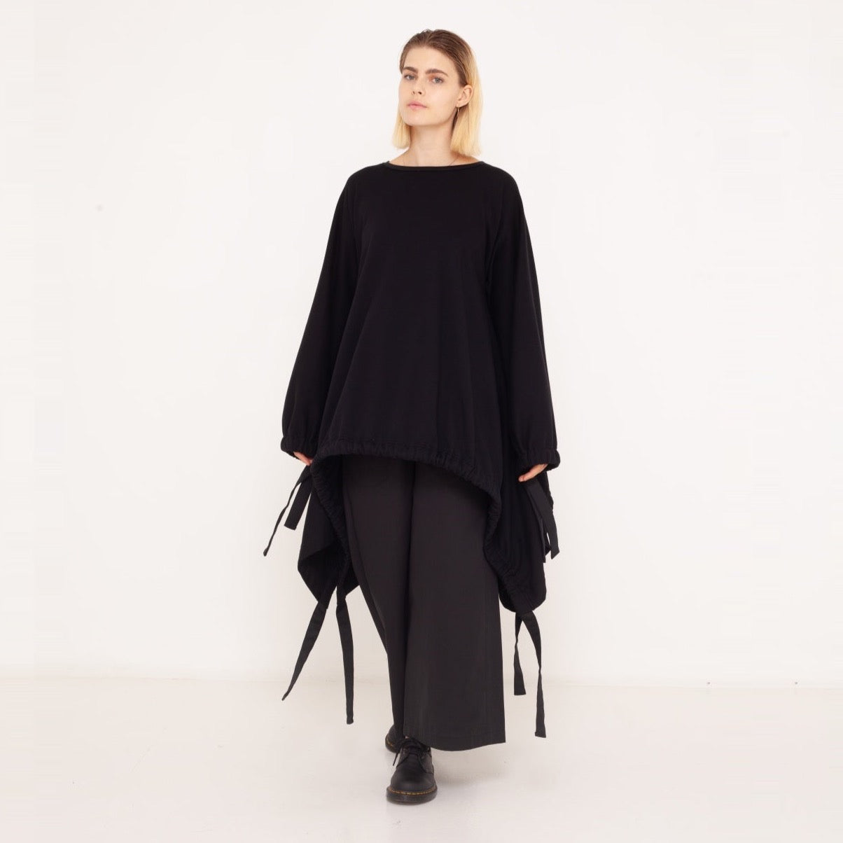 9 straight pants made of organic twill 2023-01-03-WasteLessFashion by Natascha von Hirschhausen WasteLessFuture.jpg