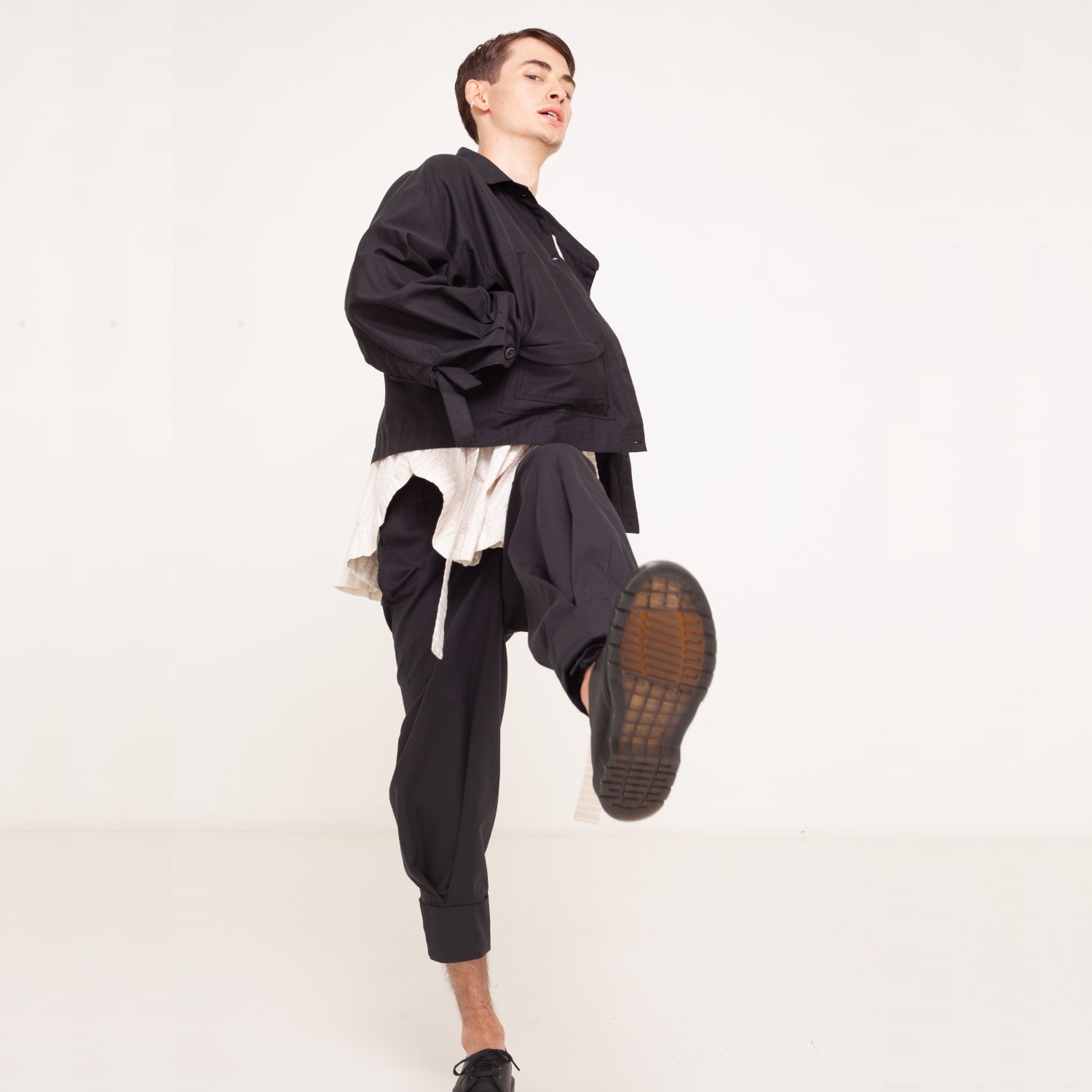 15 denim jacket with gathering and big pockets 2023-01-03-WasteLessFashion by Natascha von Hirschhausen WasteLessFuture.jpg