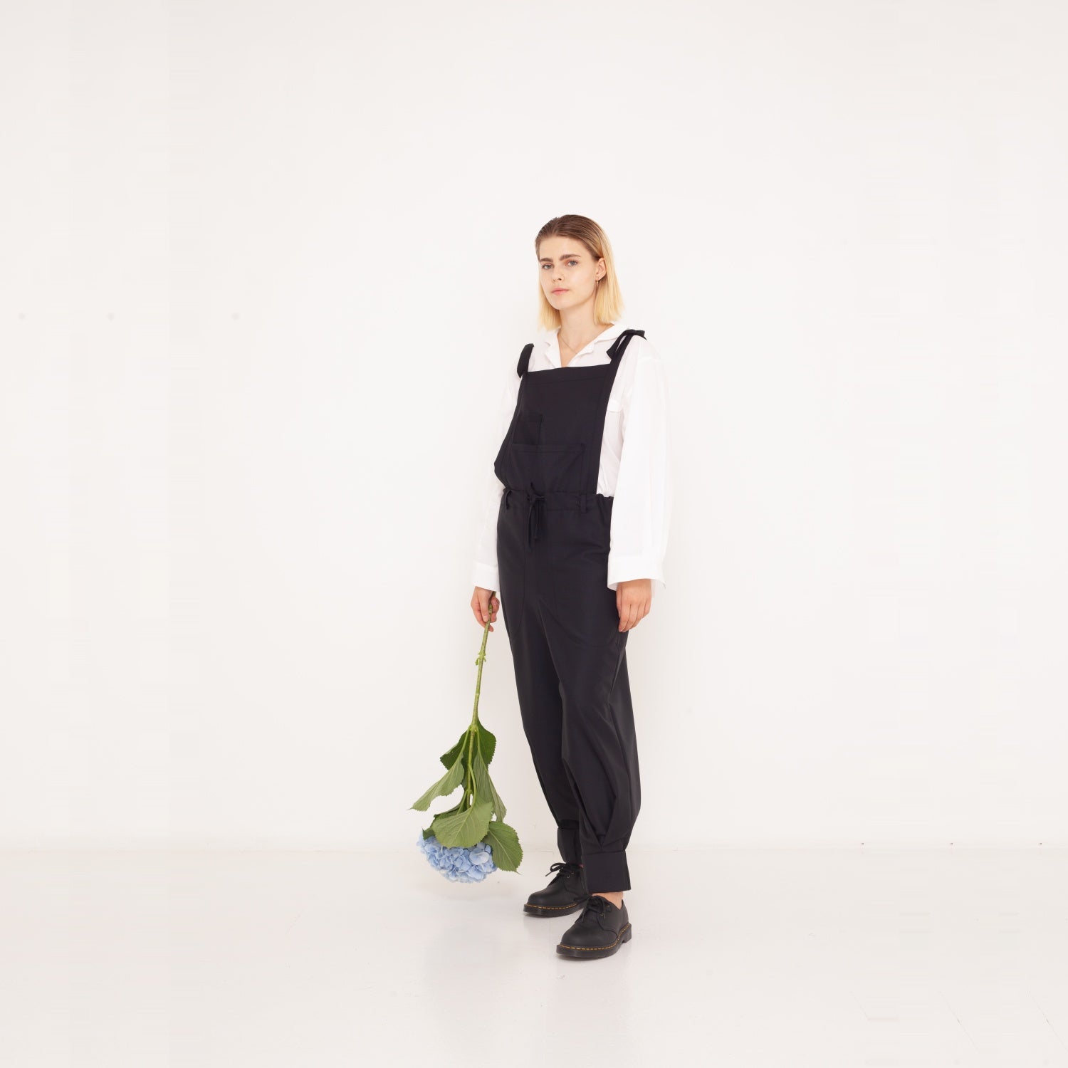 1 oversized shirt with big asymmetric pocket 2023-01-03-WasteLessFashion by Natascha von Hirschhausen WasteLessFuture.jpg