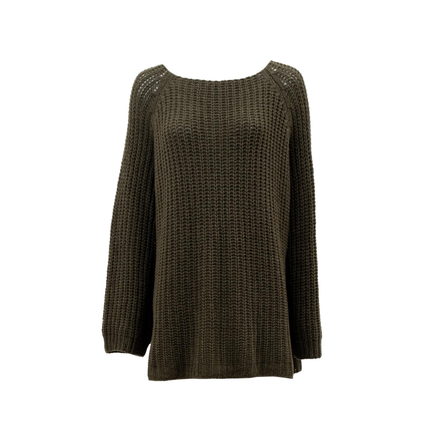 oversized knit pullover made of pure cashmere by Natascha von Hirschhausen fashion design made in Berlin