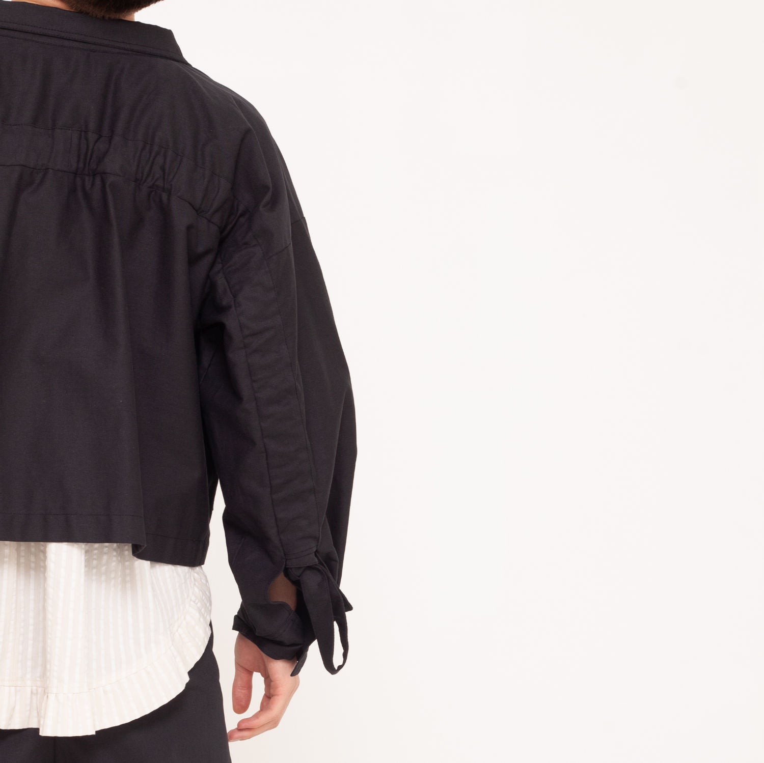 denim jacket with gathering and big pockets