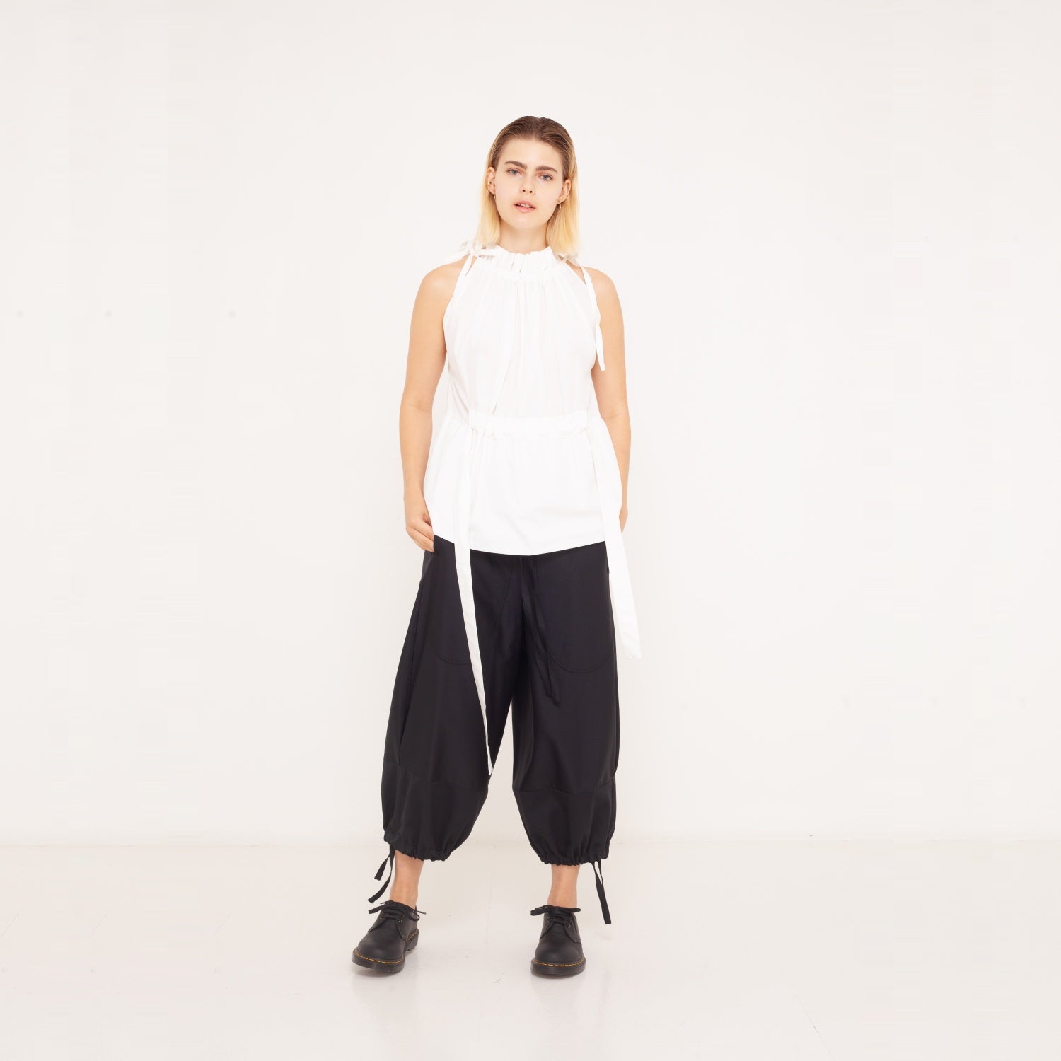 4 elegant top with kangoroo-pocket made of organic cotton 2023-01-03-WasteLessFashion by Natascha von Hirschhausen WasteLessFuture.jpg