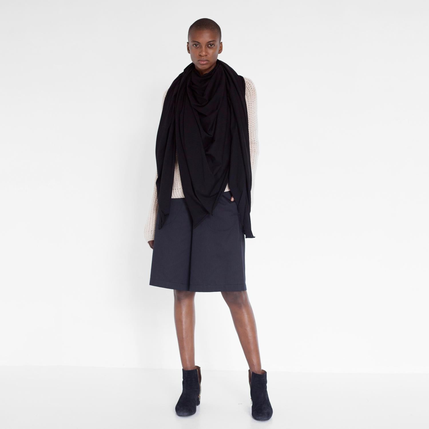 exclusive woollen pullover dyed with avocado seeds by Natascha von Hirschhausen fashion design made in Berlin
