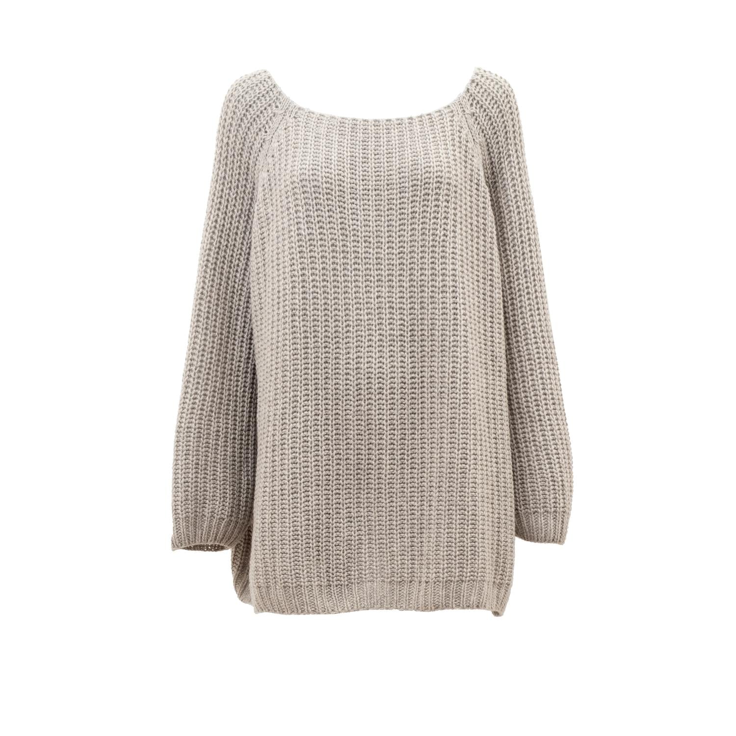 oversized knit pullover made of pure cashmere by Natascha von Hirschhausen fashion design made in Berlin