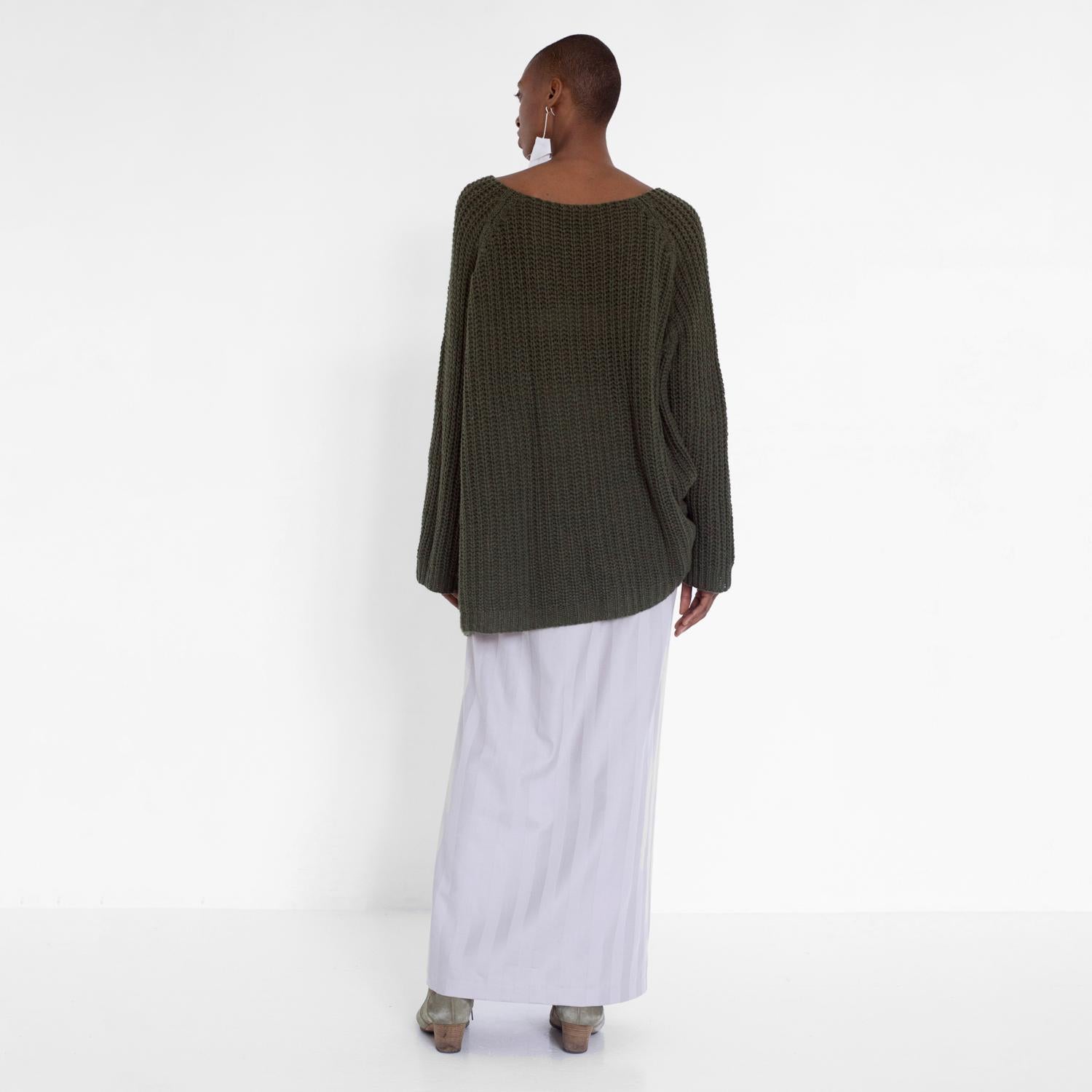 oversized knit pullover made of pure cashmere by Natascha von Hirschhausen fashion design made in Berlin