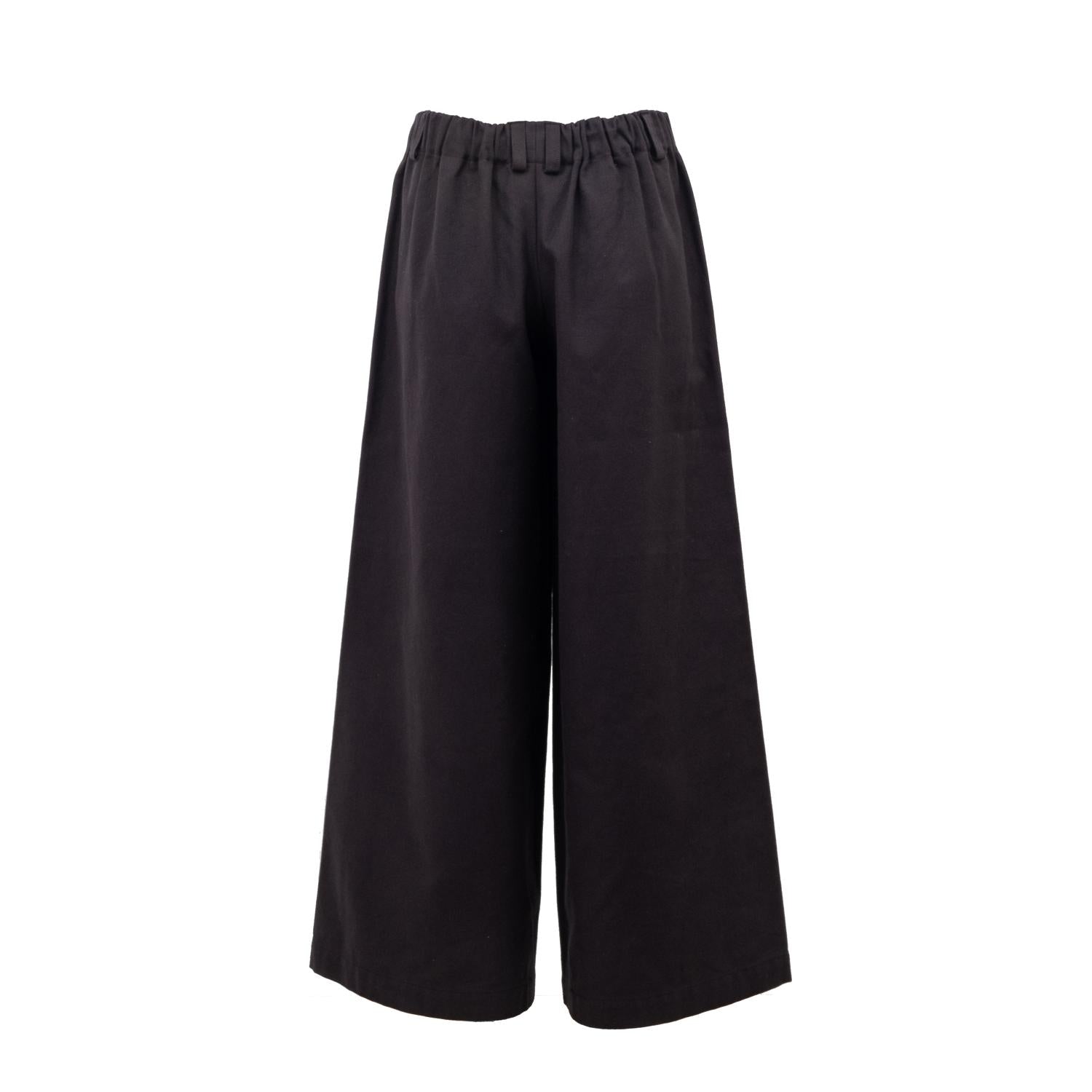 robuste pants made of organic twill by Natascha von Hirschhausen fashion design made in Berlin
