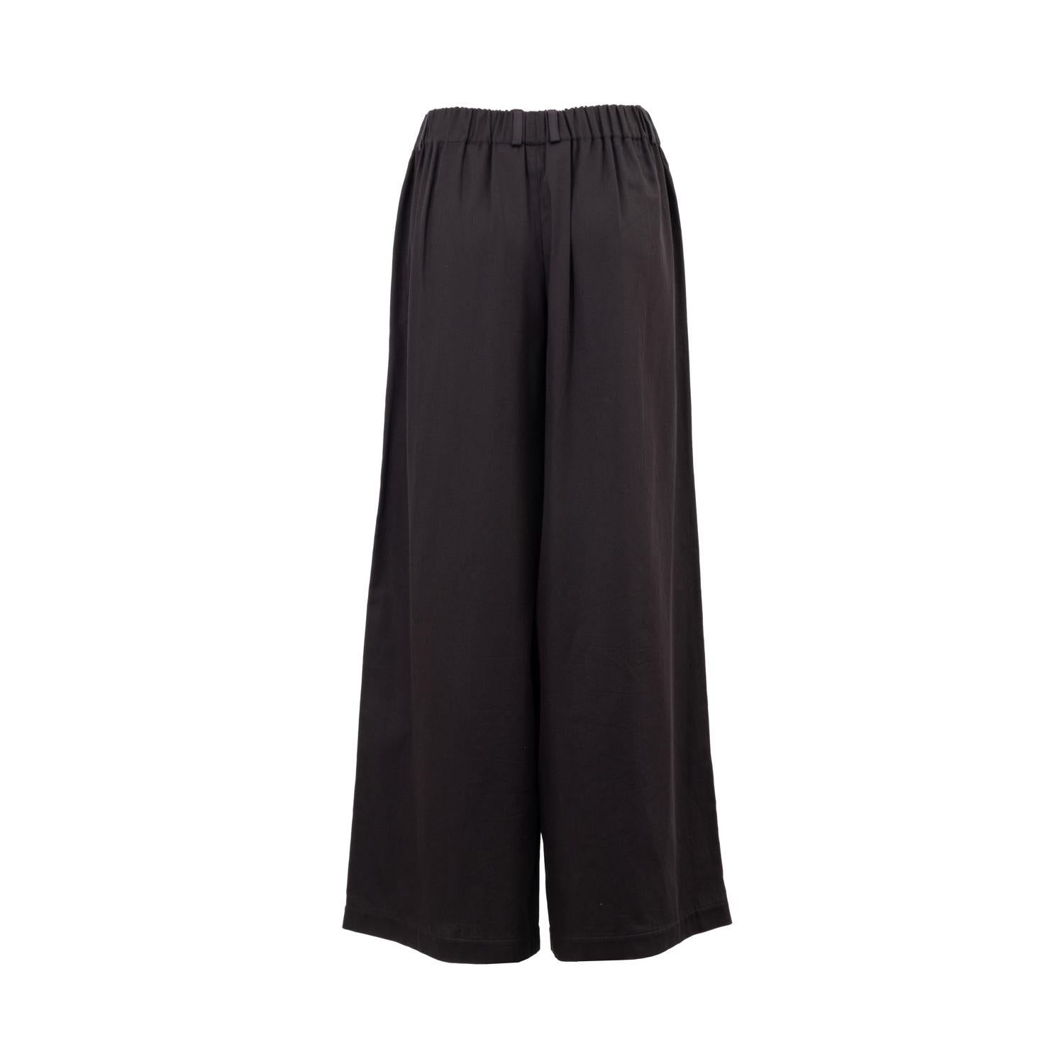 straight organic cotton pants by Natascha von Hirschhausen fashion design made in Berlin