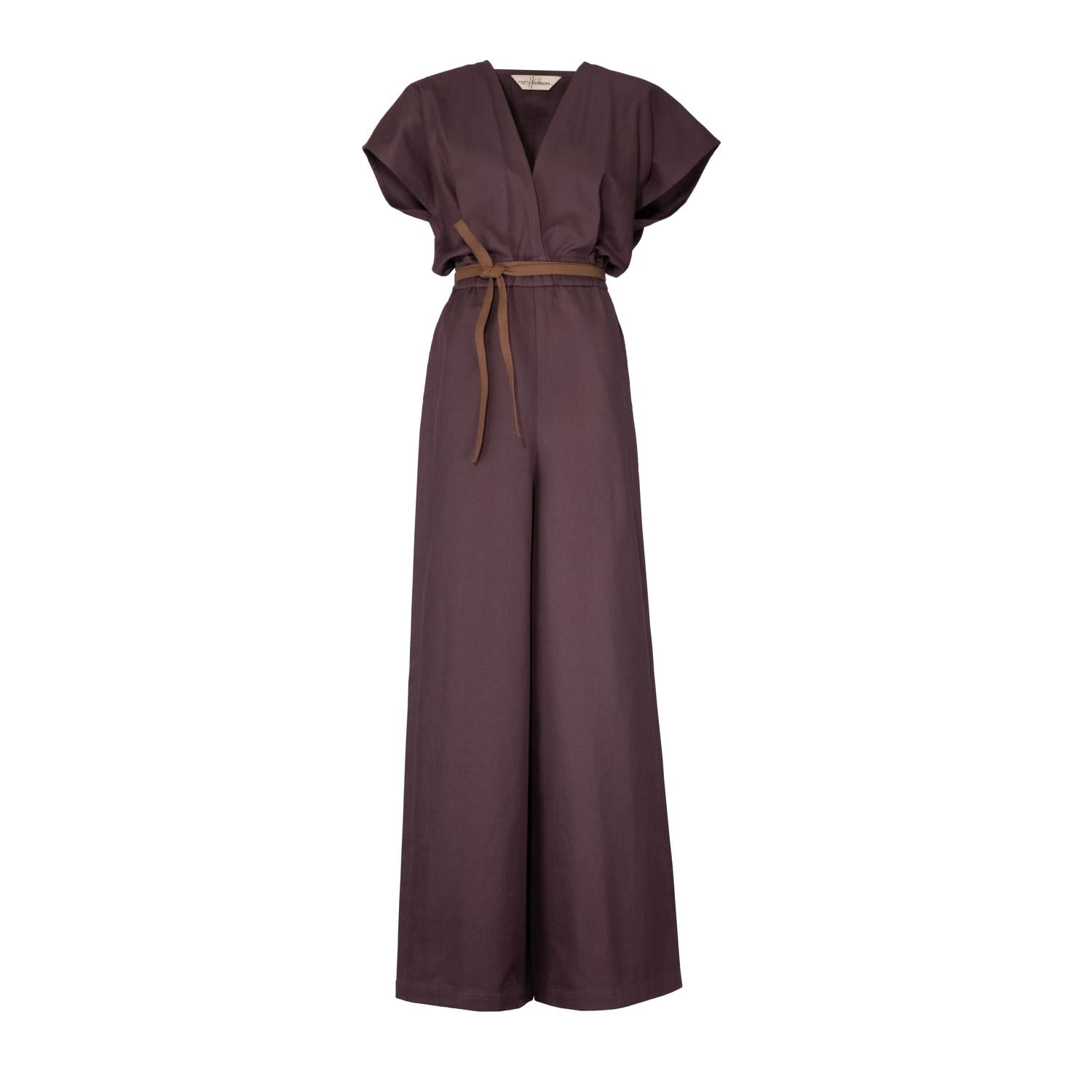elegant jumpsuit made of organic twill