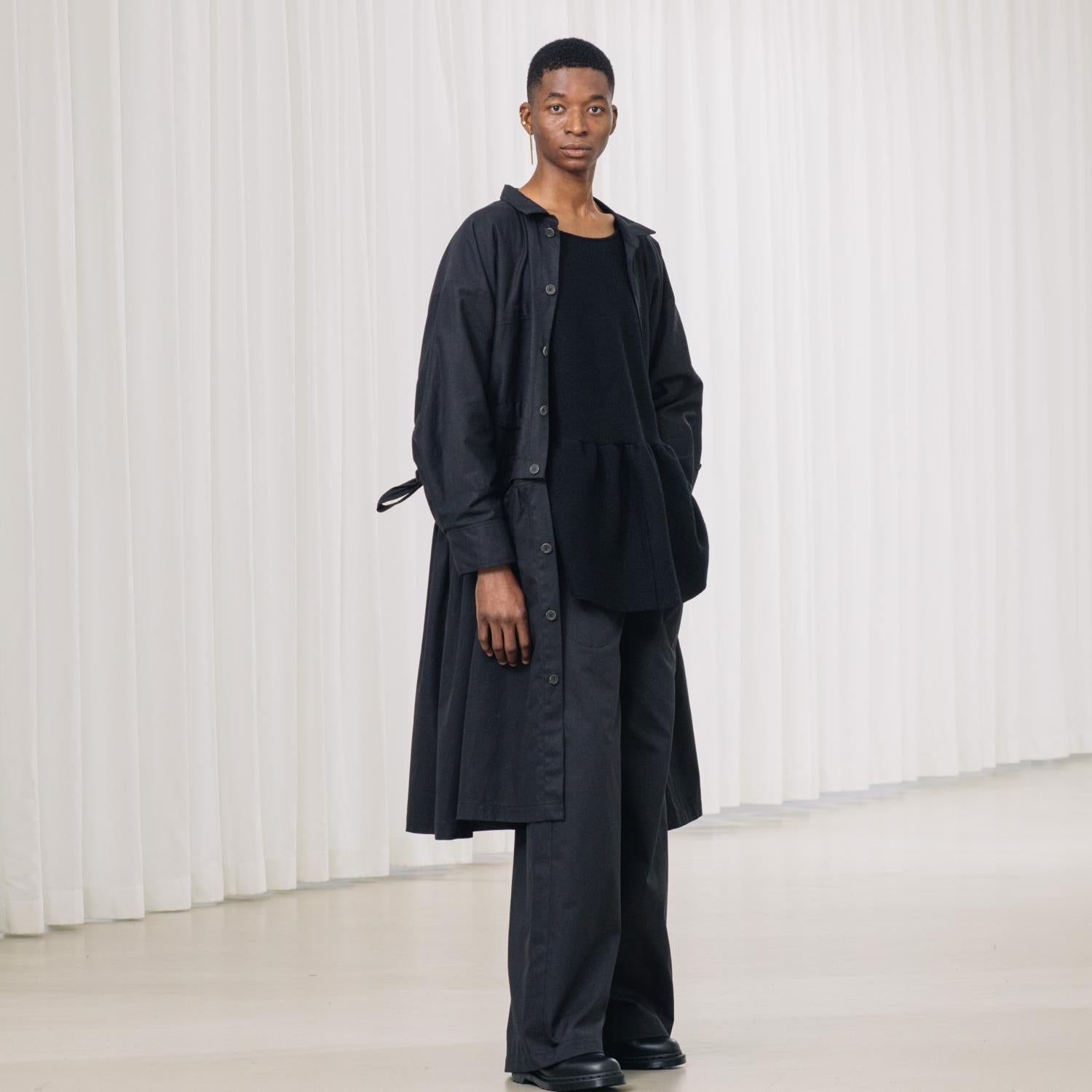 straight pants made of organic twill