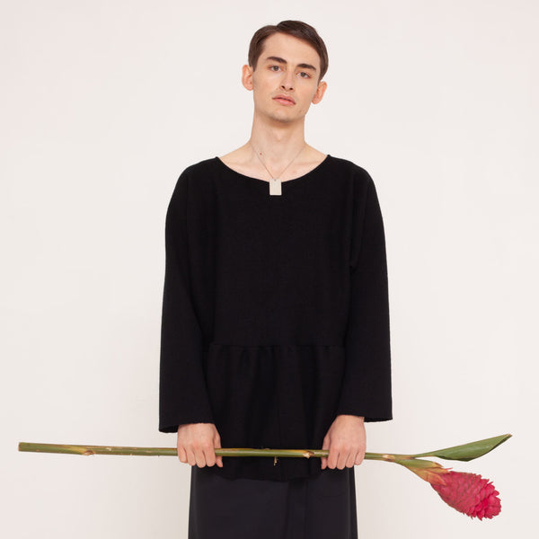 elegant sweater made of organic, boiled wool