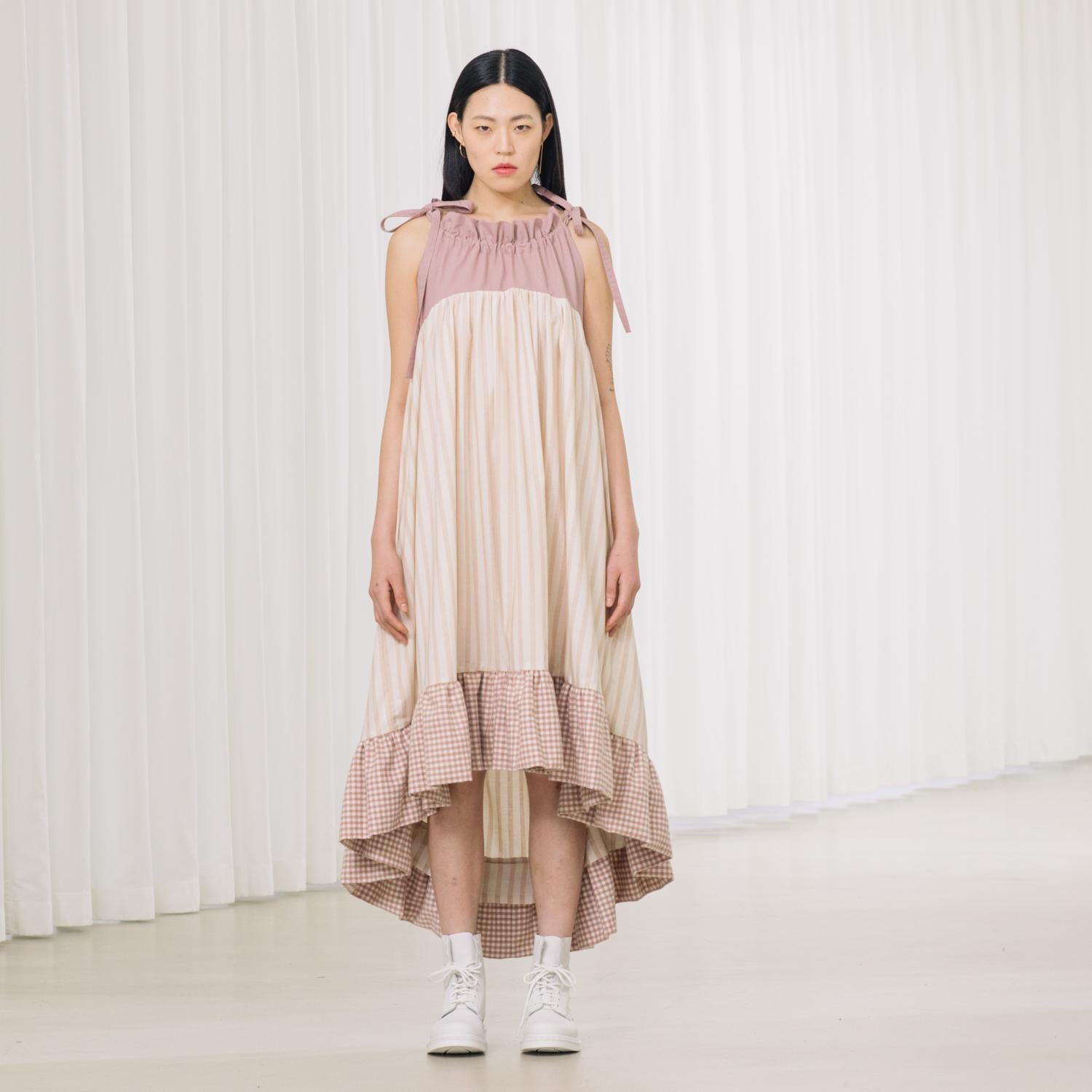 unique dress with pockets and material mix