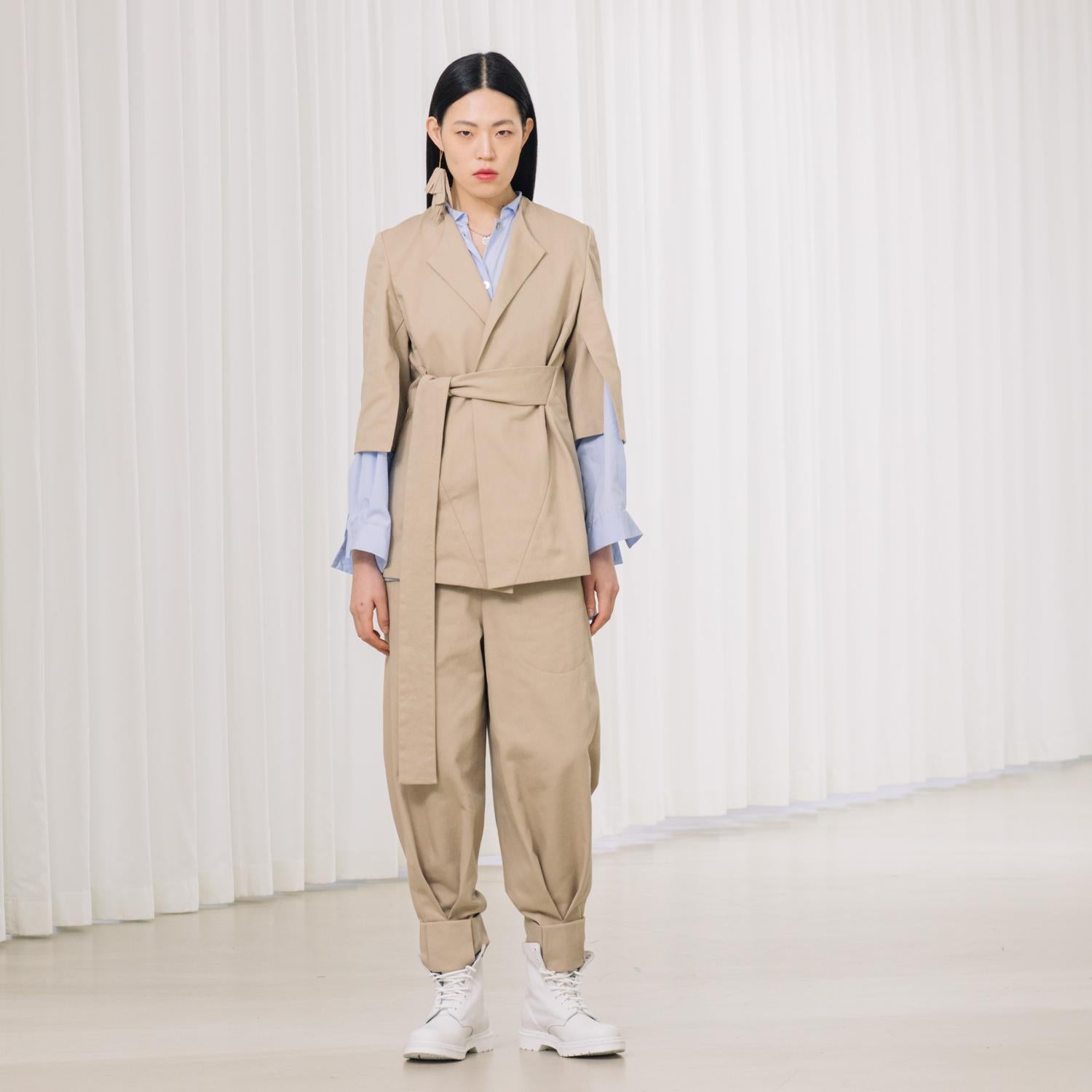 ZERO-WASTE PANTS SUIT MADE OF HEAVY TWILL