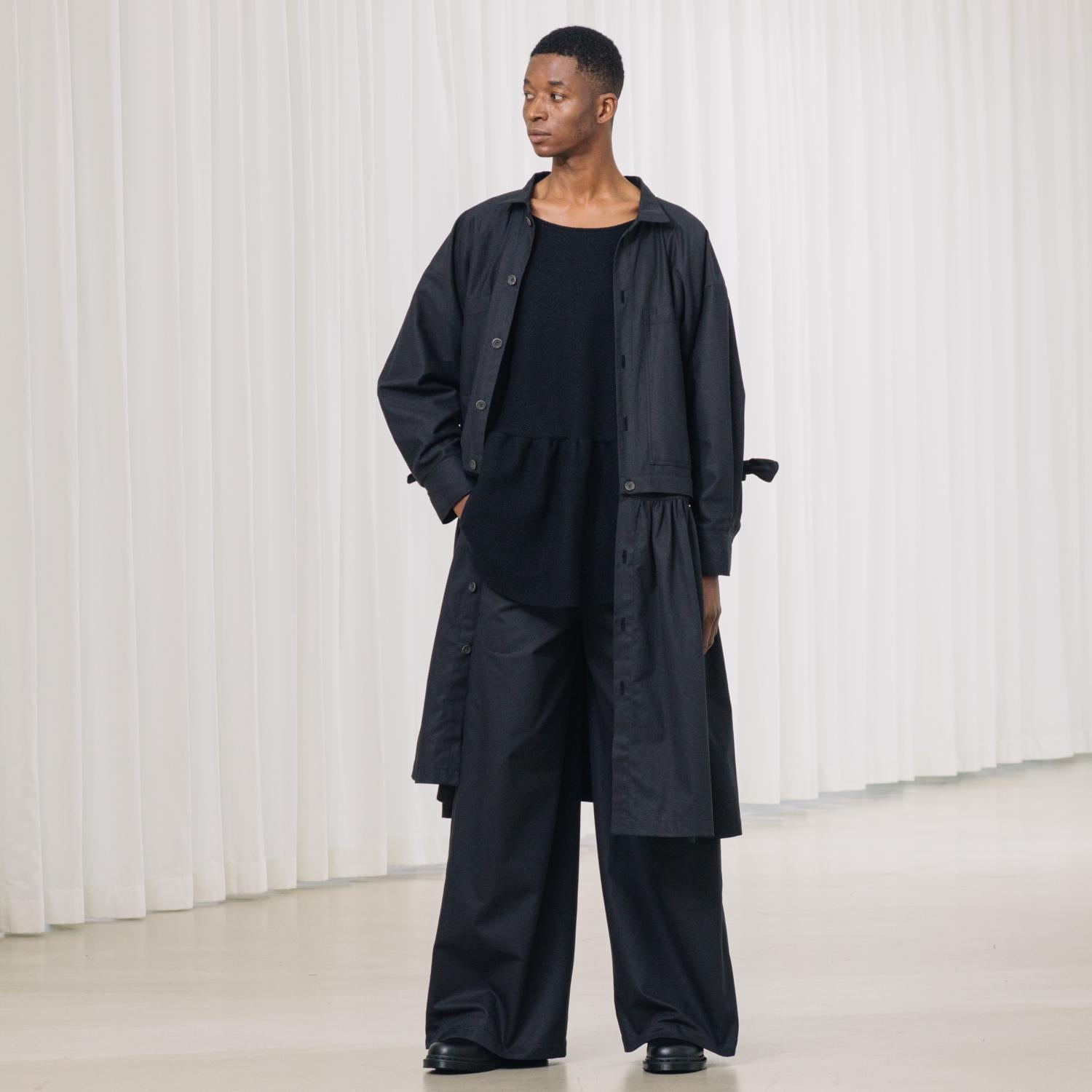 straight pants made of organic twill