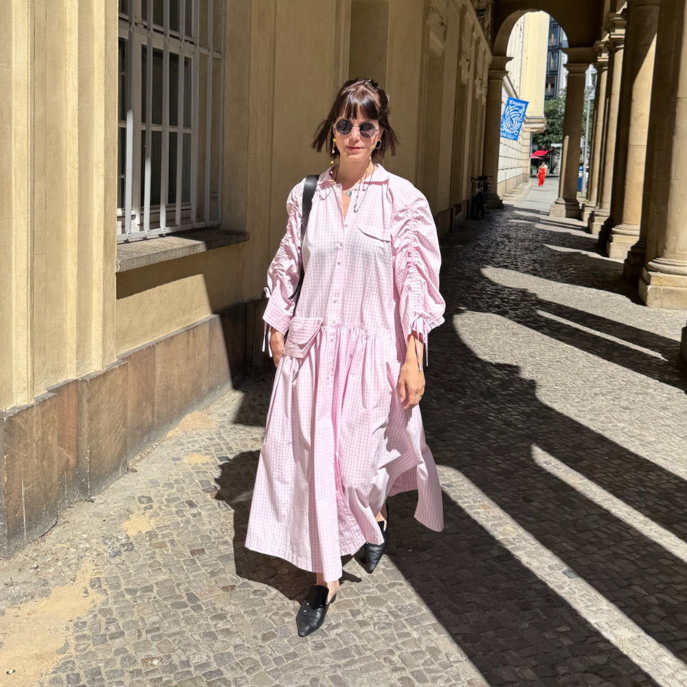 oversized Kleid mit gerafften Ärmeln