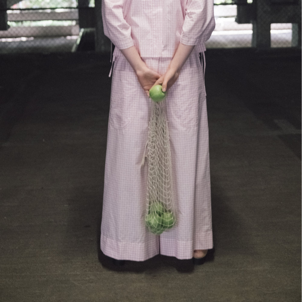 oversized pants in light poplin with patched pockets