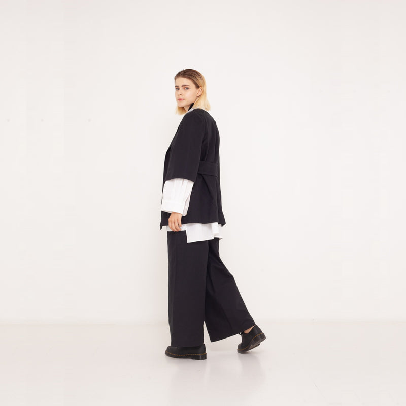 12 zero-waste pants suit with herringbone weaving 2023-01-03-WasteLessFashion by Natascha von Hirschhausen WasteLessFuture.jpg