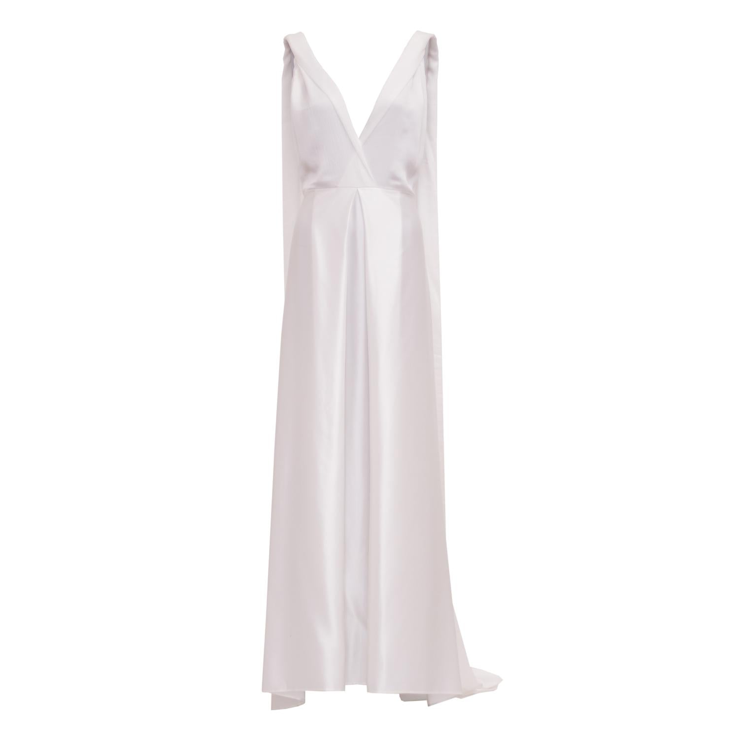 modern bridal dress made of Peace Silk by Natascha von Hirschhausen fashion design made in Berlin