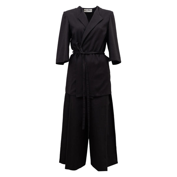 modern pants suit with herringbone pattern by Natascha von Hirschhausen fashion design made in Berlin
