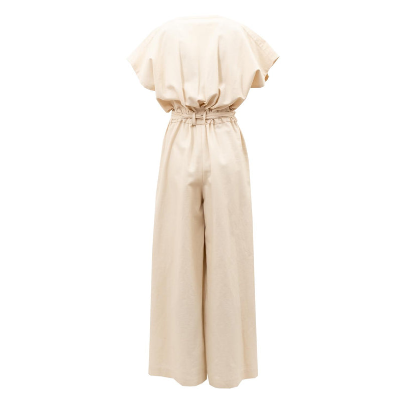 V neckline bridal overall by Natascha von Hirschhausen fashion design made in Berlin