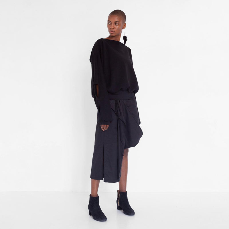 draped pants in three-fourth length by Natascha von Hirschhausen fashion design made in Berlin