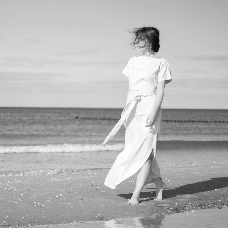 minimal design bridal dress made of organic cotton by Natascha von Hirschhausen fashion design made in Berlin
