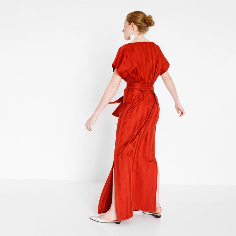 striped evening gown with stripes by Natascha von Hirschhausen fashion design made in Berlin