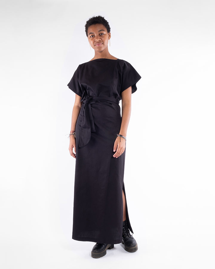 langes schwarzes Abendkleid